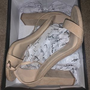 New Lulus Taylor nude heals